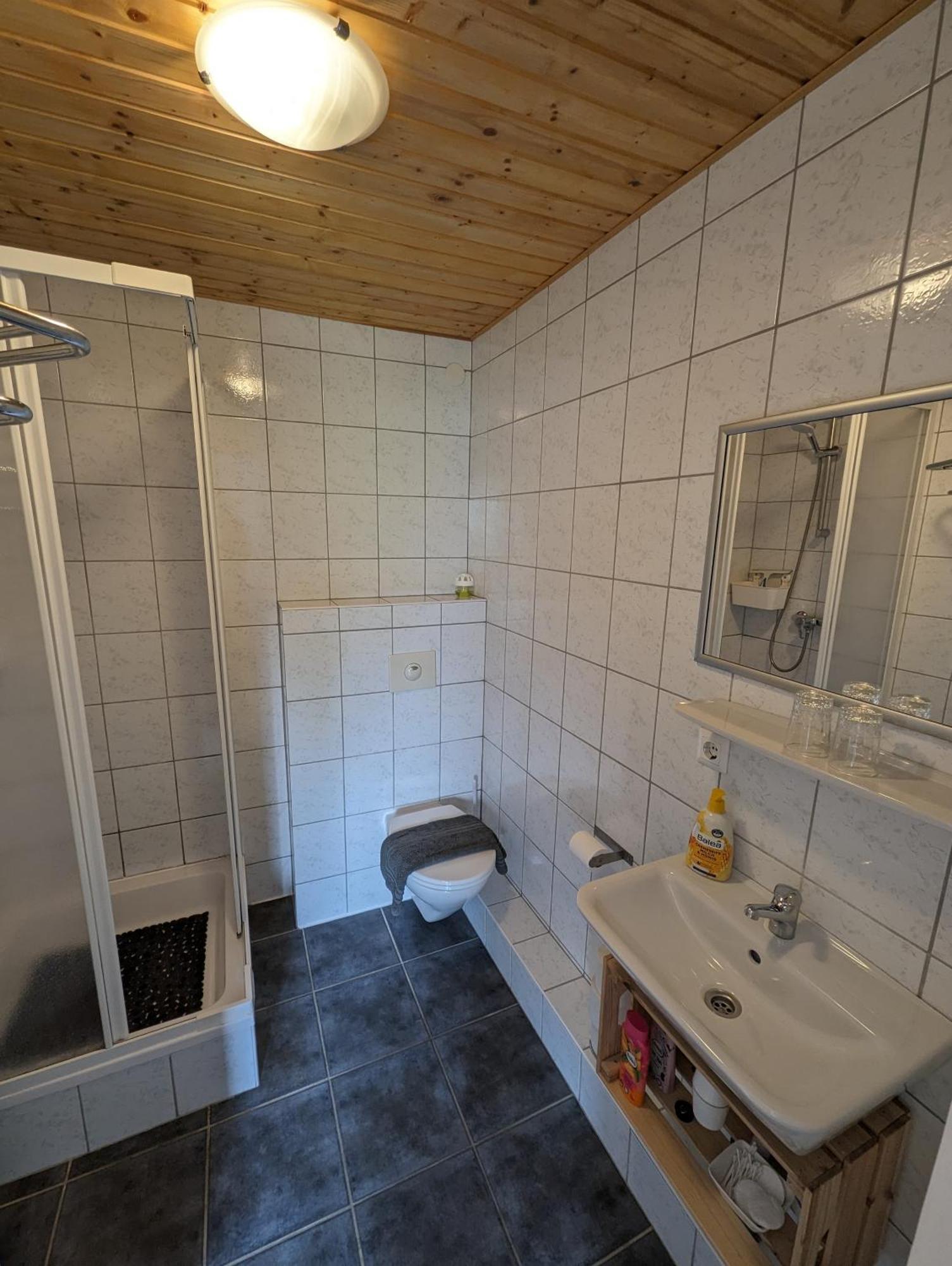 Haus Kathan Kamering ภายนอก รูปภาพ