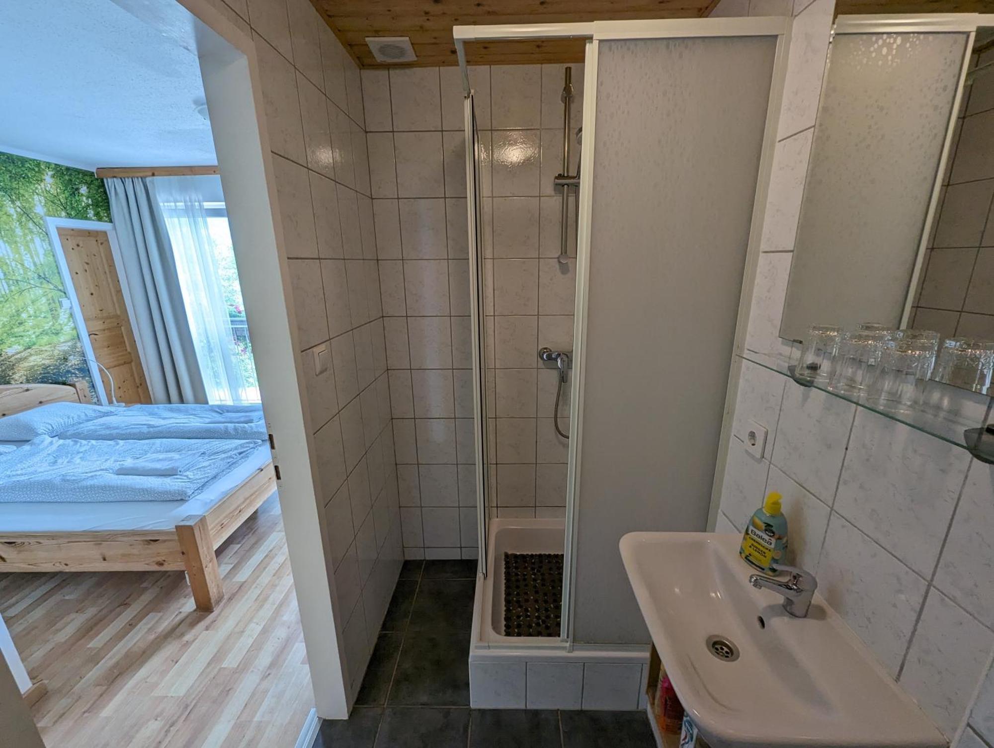 Haus Kathan Kamering ภายนอก รูปภาพ